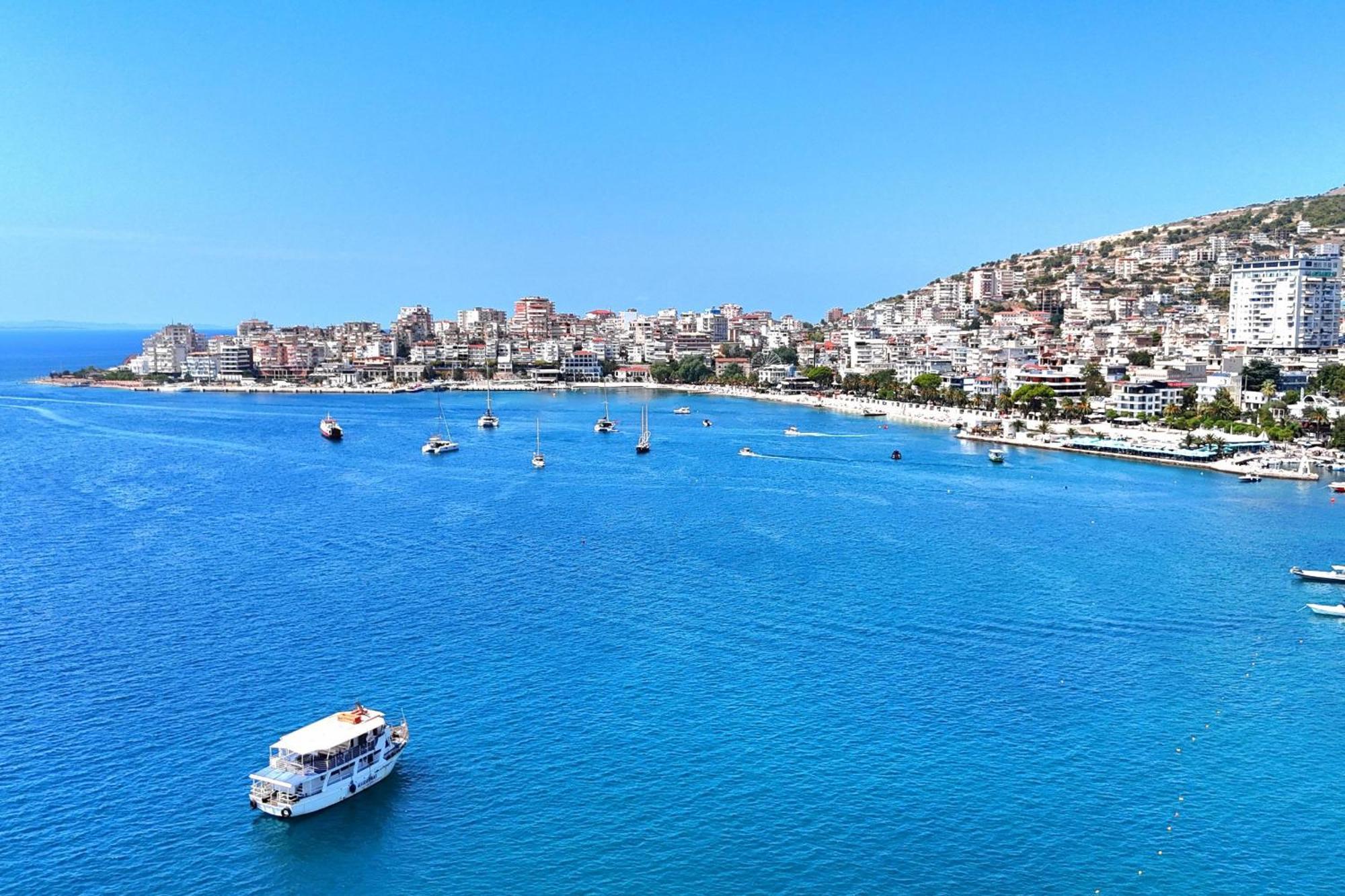 Panorama View Apartments Sarandë Buitenkant foto